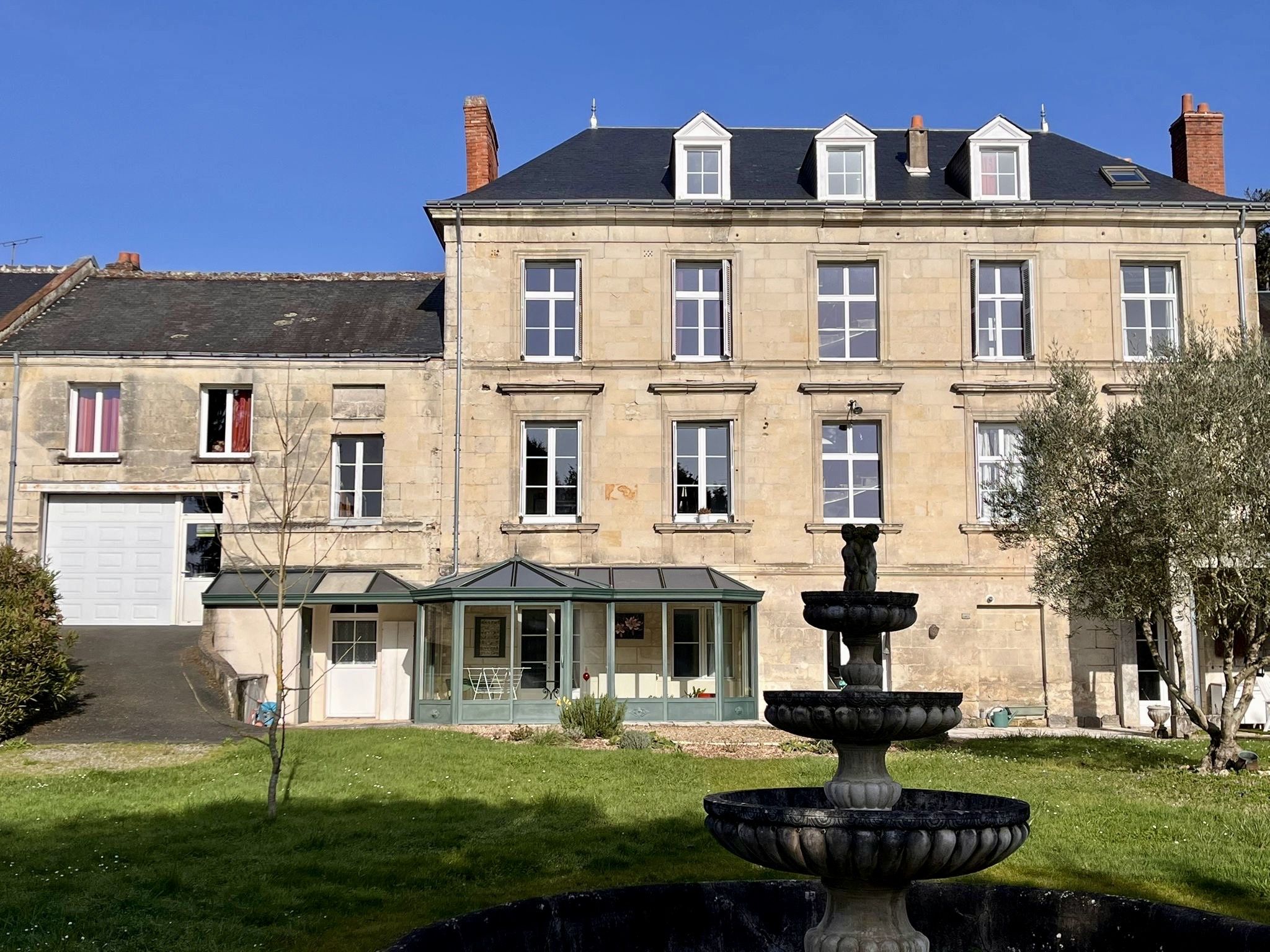 propriété 8 Pièces en vente sur Cinq-Mars-la-Pile (37130)