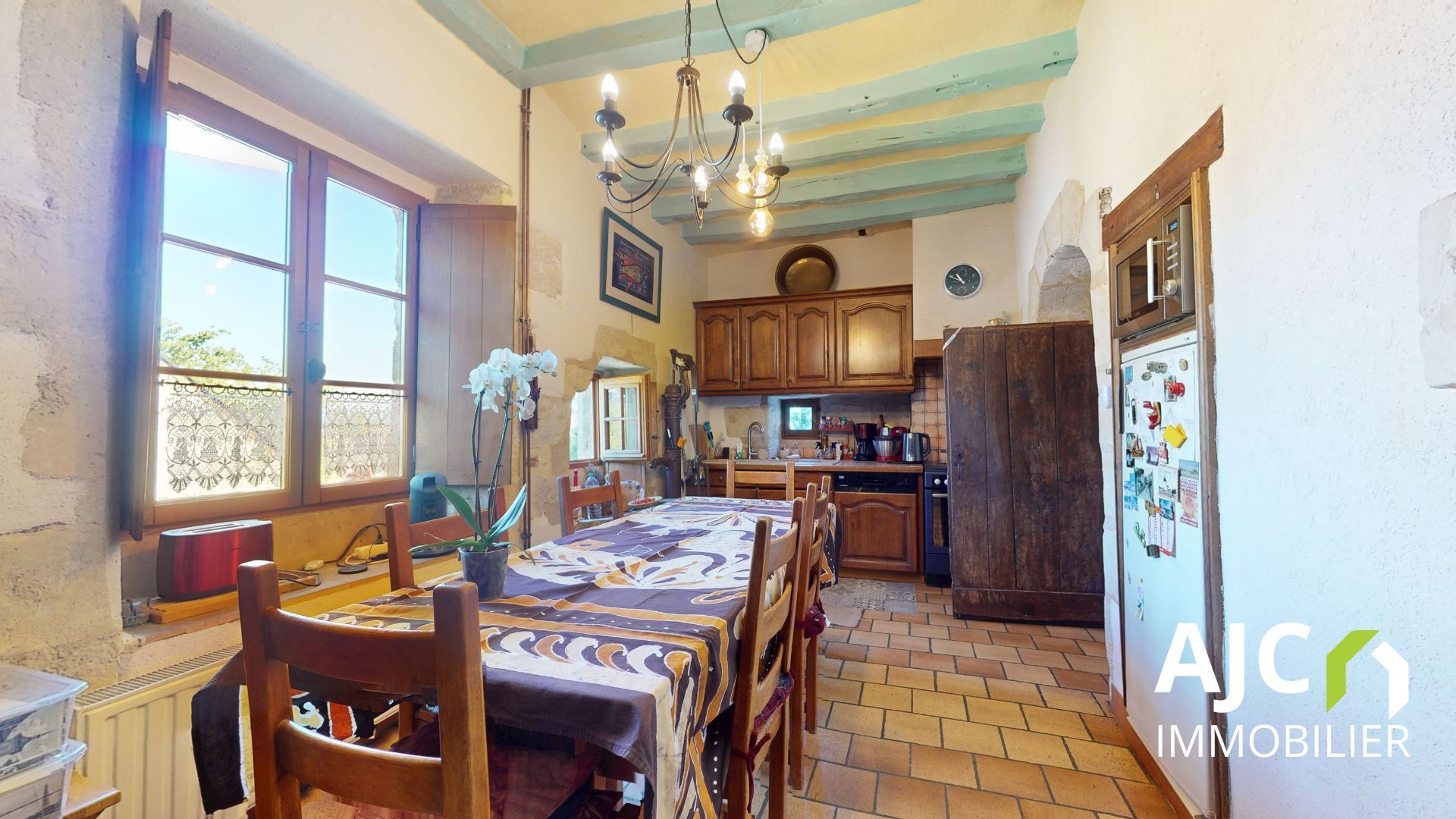 propriété 7 Pièces en vente sur Savonnières (37510)